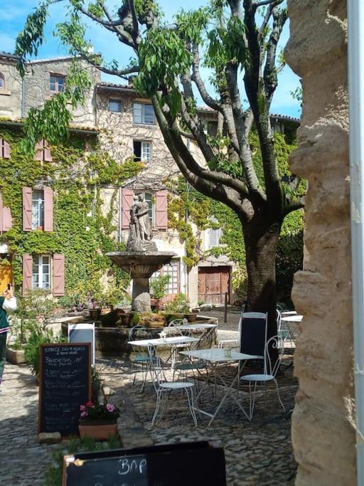 Appartement Le Petit Luberon Coquelicot *